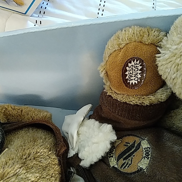 DanDee Dan Dee Teddy Bear Wright Brothers Flight plays "up up in the air" - Picture 2 of 8